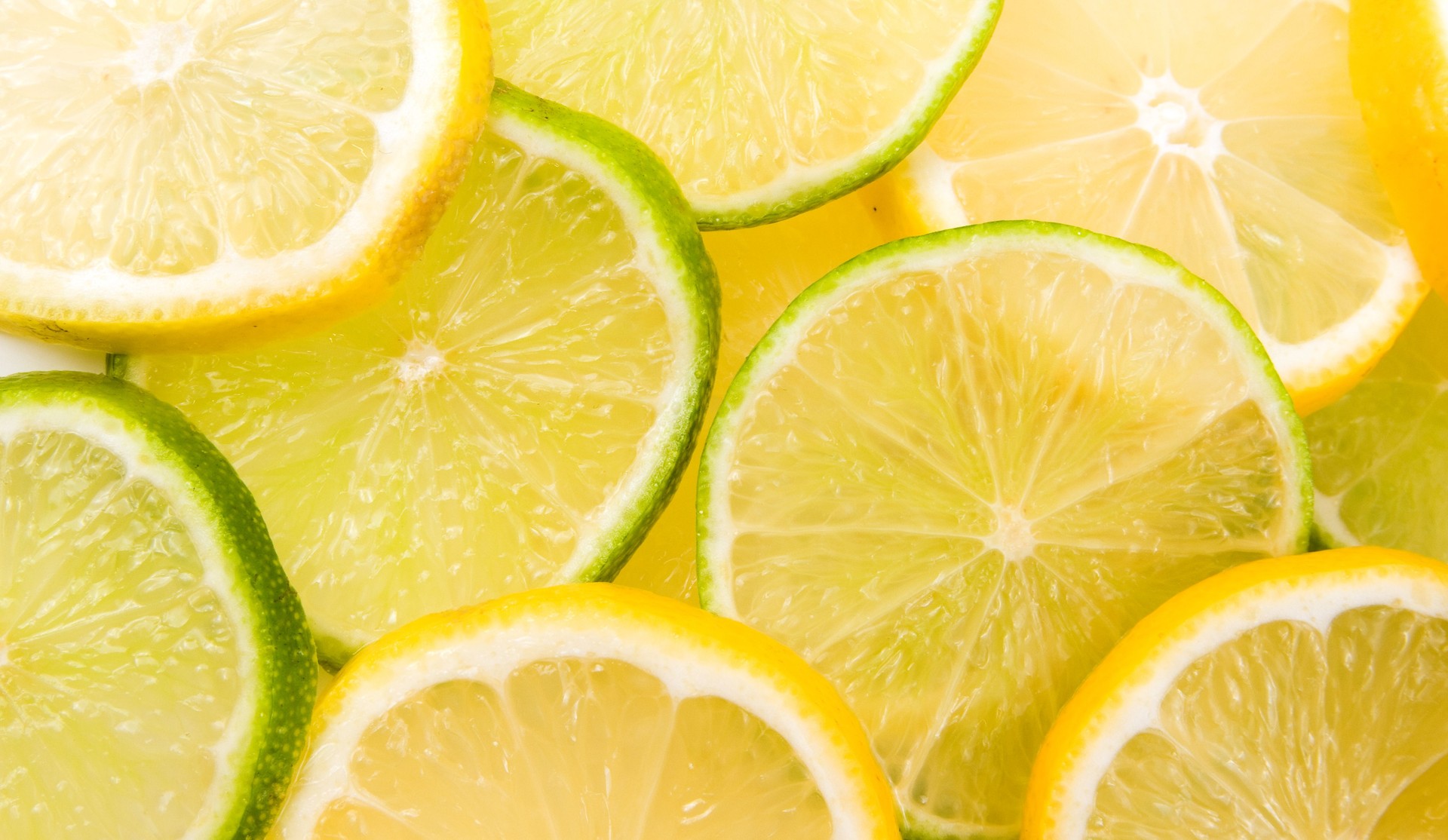 Lemon and lime slices